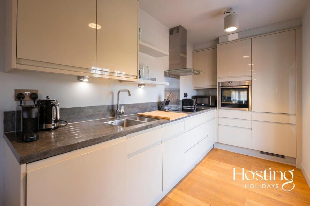 Stylish Luxury Apartment In The Centre Of Henley Extérieur photo